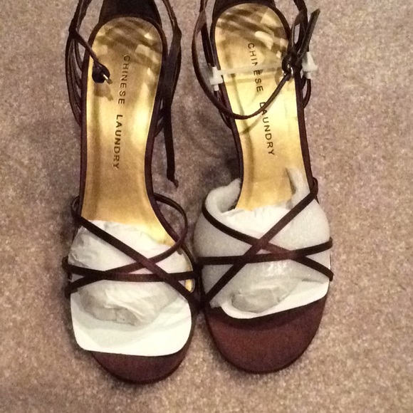 Chinese laundry Brown bronze shoes, 9m - Picture 3 of 12